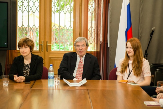 Canada's Ambassador to the Russian Federation host the 2013 delegates